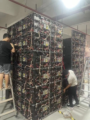 4 Taraflı P2.5 Köşe LED Video Duvarı, İç Mekan Reklamcılığı LED Ekranı