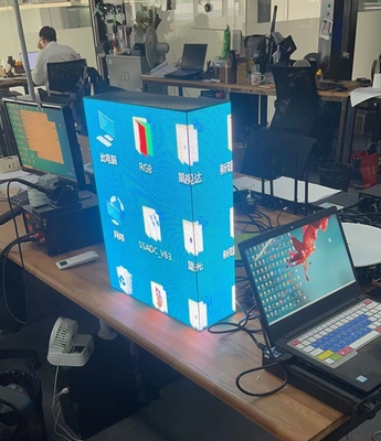 Vitrin Reklamcılığı P2RGB Coner Ekran Video İşlemcili Kapalı LED Video Duvarı
