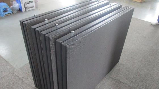 Enerji Tasarruflu Dış Mekan LED Reklam Ekranı 3840Hz Yüksek Yenileme Hızı
