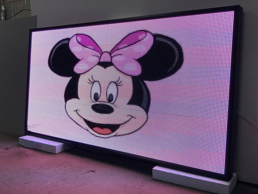 Video Reklamcılığı İçin Yüksek Parlaklık P5 RGB Anıtı LED İşaretleri