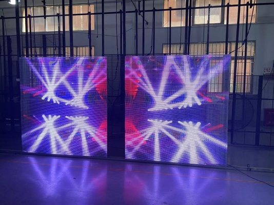 Yan Aydınlatma 20M See Through LED Ekran P3.91-7.8 3840Hz Yenileme