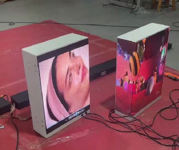 Vitrin Reklamcılığı P2RGB Coner Ekran Video İşlemcili Kapalı LED Video Duvarı